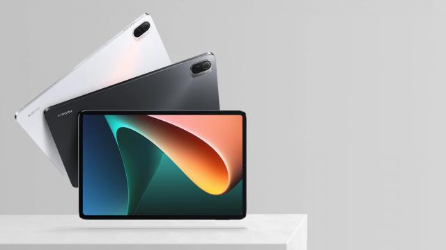 <b>Tableta Xiaomi Pad 6 se află în pregătire! A primit certificarea EEC și ar putea debuta în august</b>Xiaomi a revenit pe piața tabletelor anul trecut după o pauză îndelungată, odată cu lansarea modelelor Xiaomi Pad 5 și Pad 5 Pro. Ei bine, pare-că producătorul pregătește acum cel puțin un model succesor pentru serie. Așa-zisa tabletă „Xiaomi Pad 6”