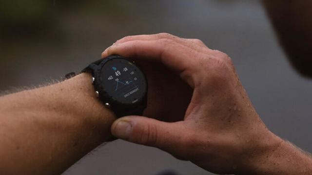 <b>Garmin lansează noile smartwatch-uri Forerunner 255, acum cu autonomie dublă față de predecesor, variante de 46mm, 41mm</b>Începutul verii vine cu lansări proaspete marca Garmin și vorbim despre noile ceasuri smart Forerunner 255. Acestea se bucură de noi funcții, iar cel mai important detaliu de menționat este acela că autonomia lor se dublează față 