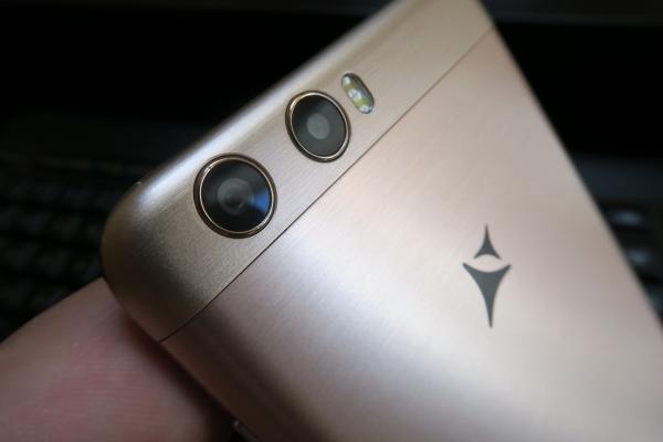 Allview X4 Soul Lite: Cameră cu focalizare bună, filmare care îşi depăşeşte condiţia