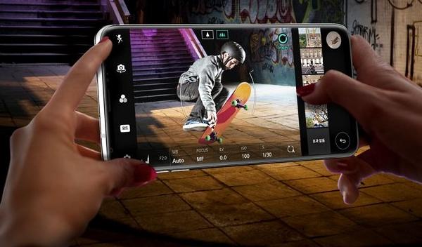 LG V30 - Fotografii oficiale