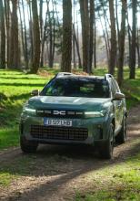 Aventură montană la volanul noilor modele Dacia Duster și Dacia Bigster! Consum, autonomie, off road pe drumurile din jurul Covasnei