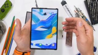 LG Rollable a ajuns pe masa de teste a lui JerryRigEverything; Smartphone-ul rulabil care nu a văzut lumina zilei (Video)