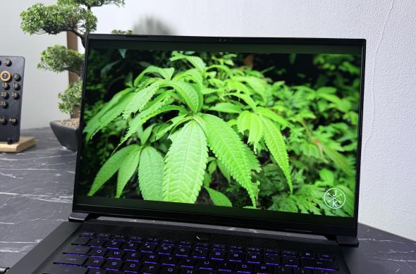 Gigabyte Aero X16 - Display, culori: Photo 07-04-2026, 08 27 11.jpg