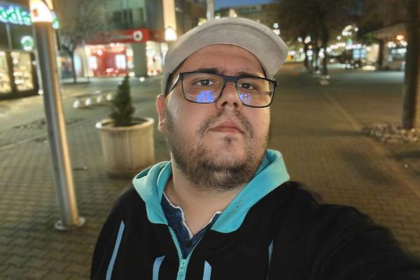 Nothing Phone (4a) Pro - Mostre foto (seara)