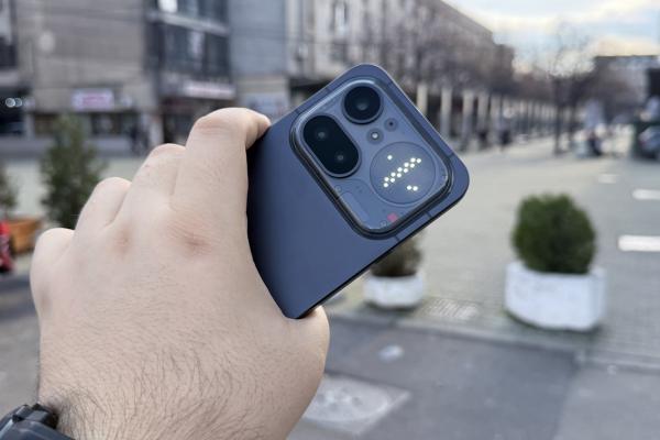 Nothing Phone (4a) Pro review detaliat în limba română (evaluare Mobilissimo)