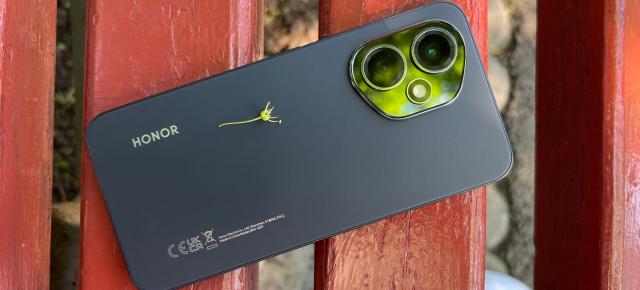 Turul Magazinelor #1585: Proiector pentru Cupa Mondială 2026 sub 1000 lei, tabletă TCL cu accesorii, telefon din 2026 sub 850 lei