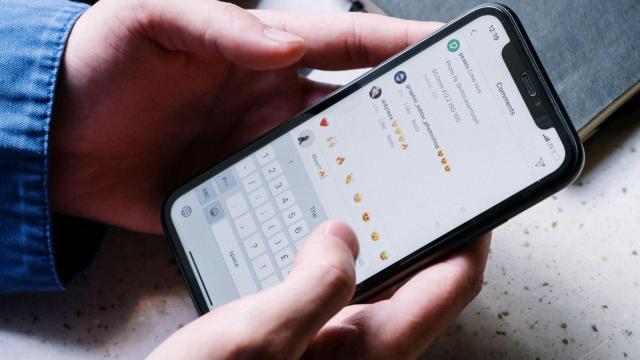 <b>Instagram introduce editarea comentariilor! Iată ce trebuie să știi</b>Instagram a lansat o funcție mult așteptată de utilizatori: posibilitatea de a edita comentariile după ce au fost publicate. Această opțiune vine însă cu o limitare importantă, întrucât modificările pot fi făcute doar în primele 15 minute de la postare