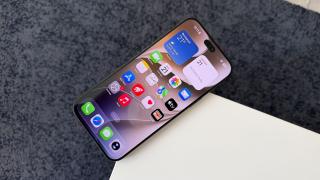 Apple iPhone 18 Pro Max: Display de 6.9 inch, foarte luminos și rezistent la zgârieturi, acum cu o cameră IR integrată sub panou și Dynamic Island mai mic