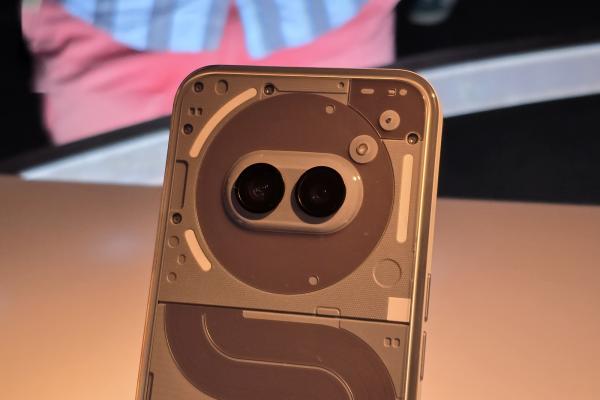 Nothing Phone (2a) Plus - Fotografii Hands-on de la IFA 2024