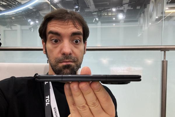 IFA 2024: Hands-on cu HONOR Magic V3: cel mai subțire pliabil din lume cu procesor Snapdragon 8 Gen 3
