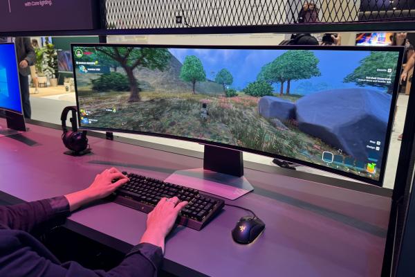 IFA 2024: Samsung Odyssey Neo G9 atrage privirile la standul Samsung; Gaming imersiv cu specificații de top pentru pasionații de jocuri