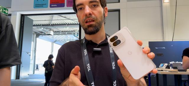 IFA 2024: Google Pixel 9 Pro Fold; Un pliabil surprinzător de lat și cu un ecran mai mare decât un iPad mini