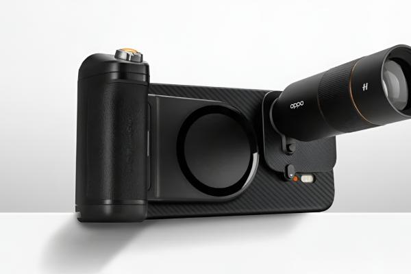 Vrei accesorii de aparat foto PROFI pentru telefon? OPPO tocmai a dezvăluit un teleobiectiv pentru Find X9 Pro