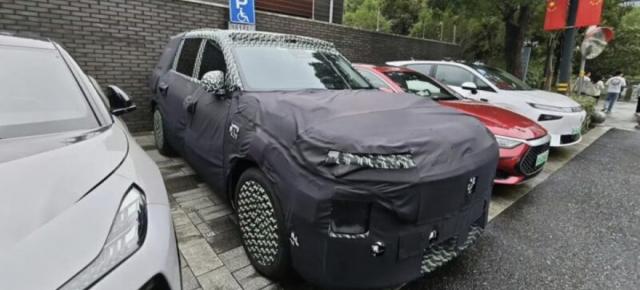 Prototipul Xiaomi YU9 apare în fotografii reale, având design-ul camuflat; SUV ce primește variante EV și EREV 