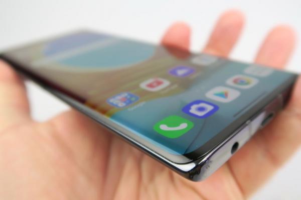 LG Velvet: OS, UI, aplicaţii - copilul lui One UI cu iOS este aici