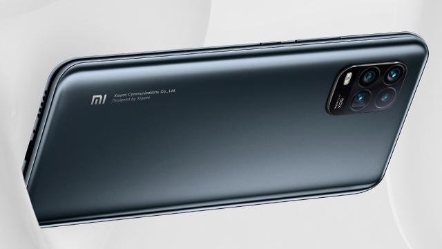 <b>Mini Turul Magazinelor #140: Xiaomi Mi 10 Lite în stoc la preţ bun, Huawei P40 Pro la 3200 lei, Redmi 8A la reducere</b>Finalul de săptămână va aduce încă un episod din Turul Magazinelor, ediţia mini. Am ajuns la Mini Turul cu numărul 140, în care acoperim 3 telefoane şi un ceas. M-a şocat preţul pe care