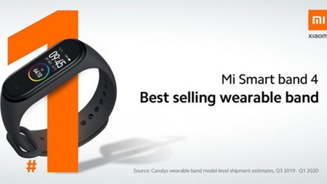 <b>Xiaomi Mi Band 4 este cel mai bine vândut purtabil din ultimul an, conform Canalys</b>Dacă Apple domină destul de autoritar segmentul ceasurilor inteligente, pe piaţa braţărilor de fitness Xiaomi este rege. În ultima săptămână a primit un debut global Mi Smart Band 5, care are şi preţ în România