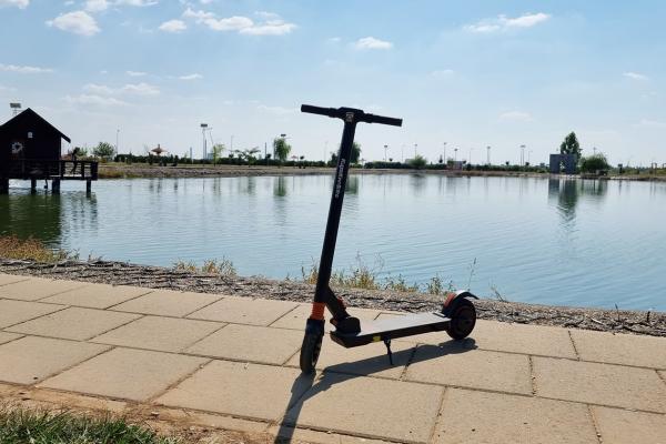 Prezentare KUGOOKirin S1 Pro - Trotinetă electrică pliabilă cu construcție robustă și autonomie generoasă