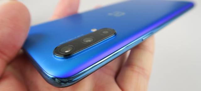 Turul Magazinelor #979: OnePlus Nord CE 5G la cel mai bun preţ, ZenFone 8 şi aparat foto Sony A6000 la ofertă