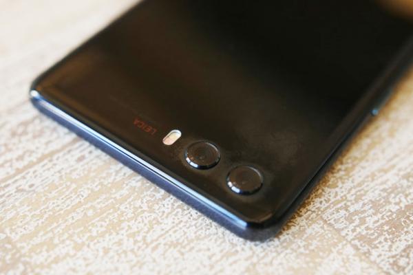 Huawei P20 apare în primele fotografii hands-on, arată altfel decât ne aşteptam și dezvăluie 2 elemente surpinzătoare