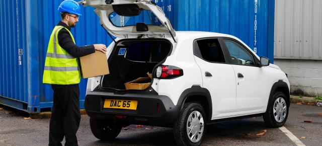 Dacia Spring Cargo lansat în Marea Britanie: Automobil electric conceput pentru livrări urbane, cu autonomie de 300 de kilometri