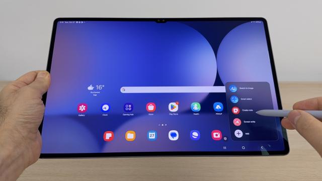 <b>Samsung Galaxy Tab S10 Ultra review detaliat în limba română (Evaluare Mobilissimo)</b>Samsung propune de ceva vreme unele dintre mai complexe tablete cu Android, iar acum au devenit şi mai complexe, prin Galaxy AI. O serie de decizii inedite, de care noi nu ştim au făcut ca în 2024 procesorul tabletei flagship să fie un... MediaTek