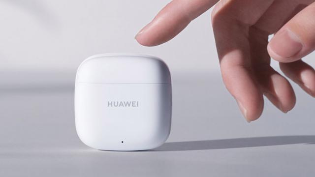 <b>Huawei FreeBuds SE 3 se vor lansa în martie 2025; Avem şi detalii despre FreeBuds Pro 4</b>Huawei a tot crescut în ultimii ani în zona purtabilelor şi nu ne referim doar la ceasuri aici. Compania se descurcă foarte bine şi când vine vorba despre căşti. FreeBuds Pro şi modelele SE sunt foarte apreciate. Şi-a asumat şi riscuri creative cu 