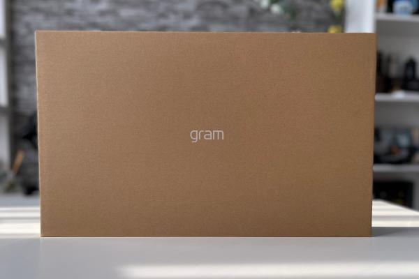 LG Gram 16Z90Q - Unboxing
