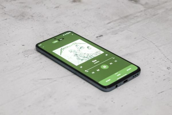 Motorola G52 - Sunet surprinzător de bun pentru un telefon de buget
