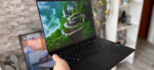 Prezentare LG Gram 16Z90Q: Ultrabook-ul cu greutate de doar 1.19 kg și ecran de 16 inch revine, acum cu CPU Intel 12th Gen