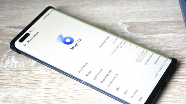 <b>Honor pregăteşte interfaţa Magic UI 7.0 bazată pe Android 13</b>După ce am aflat că Huawei va lansa HarmonyOS 3.0 pe 27 iulie, acum descoperim ce planuri software are fosta sa ramură, Honor. Desprinsă din Huawei la final de an 2020, compania nu s-a diferenţiat prea mult până acum prin iteraţiile 