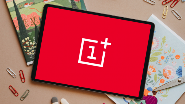 <b>OnePlus amână lansarea primei sale tablete; Ar debuta abia anul viitor, deși se află deja în fază de testare</b>Aflam în urmă cu câteva săptămâni că OnePlus lucrează la prima tabletă din portofoliul său. Zvonuri soseau chiar prin intermediul lui Max Jambor, un jurnalist faimos deja pentru leak-urile sale exacte. E cunoscută drept OnePlus Pad, iar ea trebuia