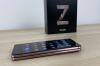 Samsung-Galaxy-Z-Fold-2-Unboxing_017.jpg