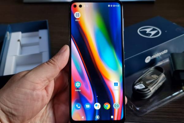 Unboxing Motorola Moto G 5G Plus (conținutul cutiei)