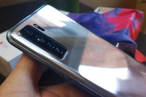 Huawei P40 Lite 5G: Camera principală este vedeta, stabilizarea la filmare surprinde
