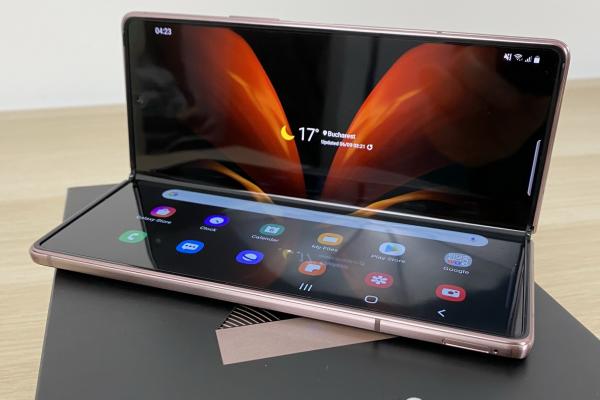 Samsung Galaxy Z Fold 2 5G Unboxing: toate îmbunătăţirile aşteptate după Galaxy Fold şi ceva în plus (Video)