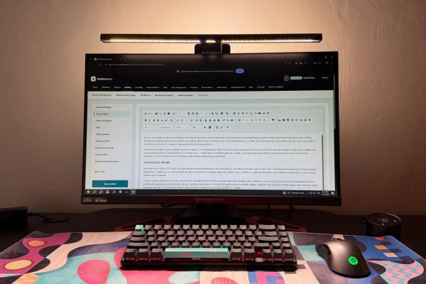 BenQ ScreenBar Halo 2 Review: Soluția premium pentru un iluminat sănătos la birou, poți spune adio ochi obosiți 