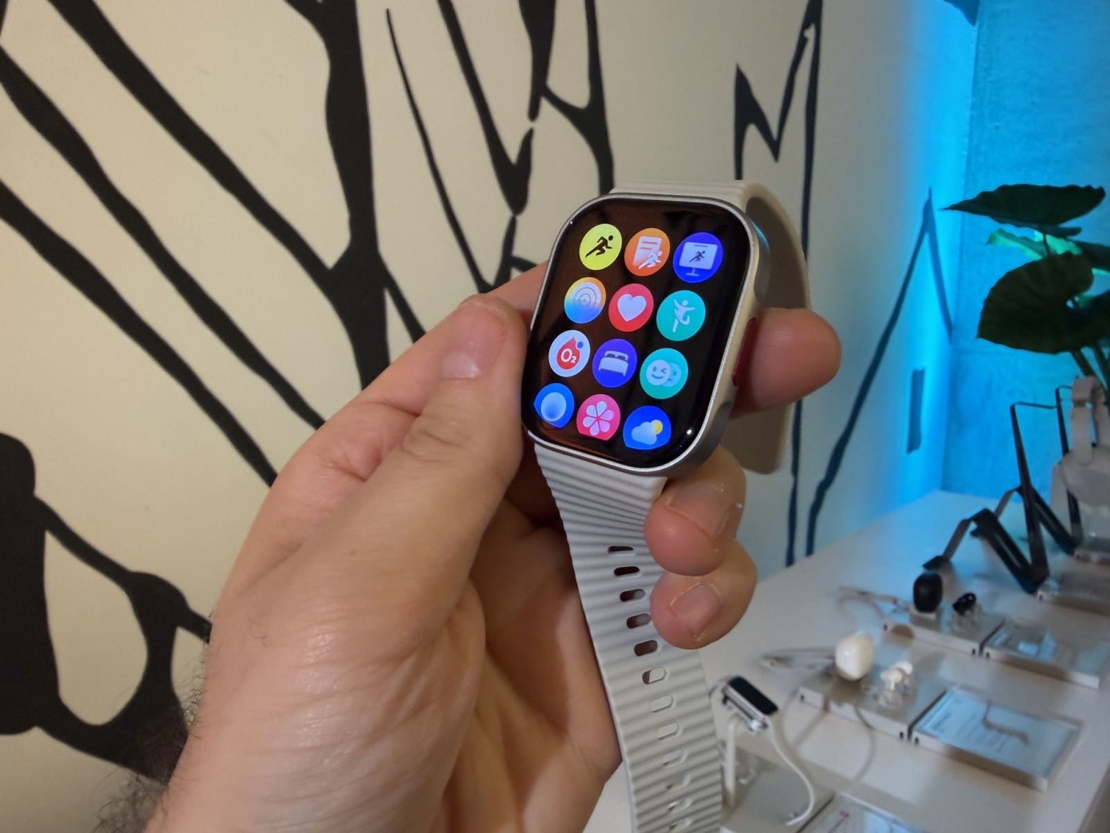 REDMI Watch 6 Lite - Fotografii hands-on, eveniment Xiaomi Budapesta: photo-16-09-2026-17-36-41.jpg