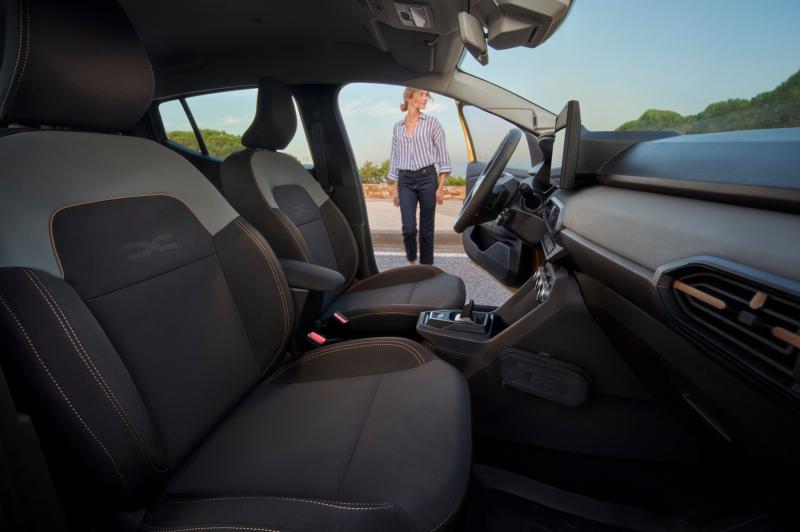 Dacia Sandero 2026 - Fotografii: Dacia-Sandero-2026_ (4).jpg