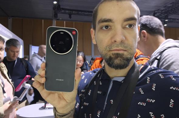 Xiaomi Leica Leitz Phone: Leica Leitz Phone 009.jpg