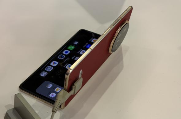 Honor Magic V6 - Fotografii hands-on MWC 2026: HONOR Magic V6 020.jpg