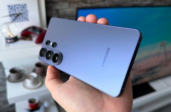 Samsung Galaxy S26 Ultra - Design: Design_ (4).jpg