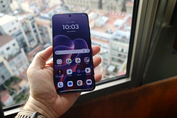 Motorola Edge 70 Fusion - Fotografii hands-on MWC 2026