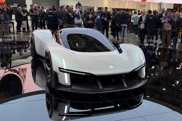 MWC 2026: Xiaomi Vision GT arată mai bine în realitate! Hipermașina electrică „Cyberpunk” promite viteze record (Video)