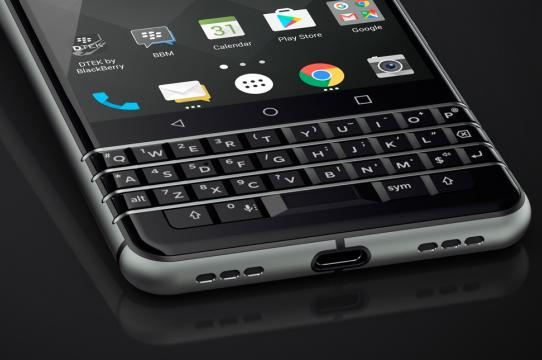 BlackBerry KEYone - Fotografii oficiale: BlackBerry-KEYone (2).jpg