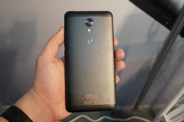 Allview X4 Soul Style - Fotografii Hands-On de la evenimente