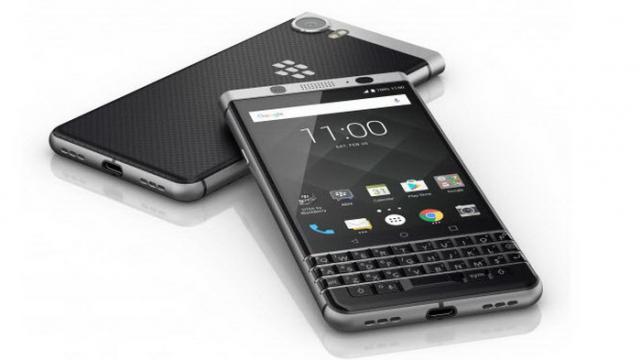 <b>MWC 2017: BlackBerry KEYone este cel mai nou smartphone BB din epoca TCL, el este faimosul Mercury</b>A venit şi ziua cea mare, ziua minus 1 a MWC 2017, ca să zicem aşa, pentru că mâine e ziua zero. Asta nu înseamnă că nu avem câteva anunţuri azi, precum cel BlackBerry sau cel Nokia. Vedeta BlackBerry a ieşit deja la iveală, sub numele de BlackBerry KEYon
