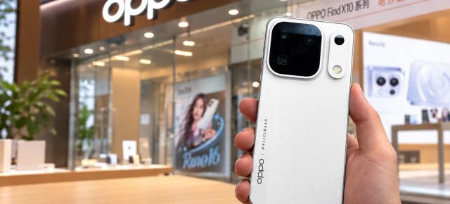 OPPO Find X10 este deja în magazinele din China: fotografii la prima mână și diferențele dintre cele 3 modele