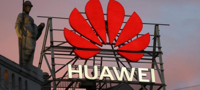 Huawei ar putea fi eliminată din rețelele 5G europene, dar operatorii avertizează că măsura ar costa până la 40 de miliarde de euro