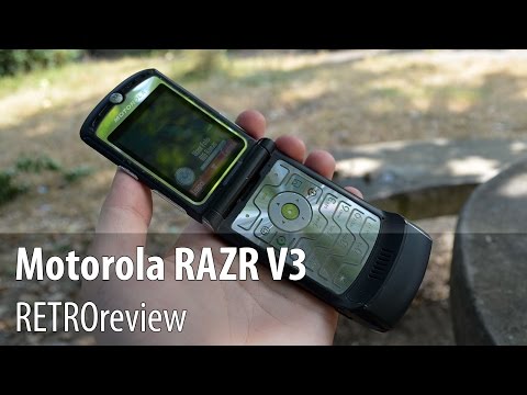Motorola RAZR V3 Video Review (Retro Review)